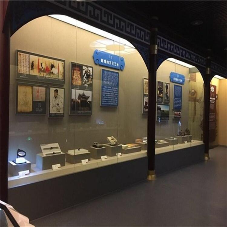 博物館展示柜設(shè)計與安裝 從沿墻柜到獨立展柜的全方位解析